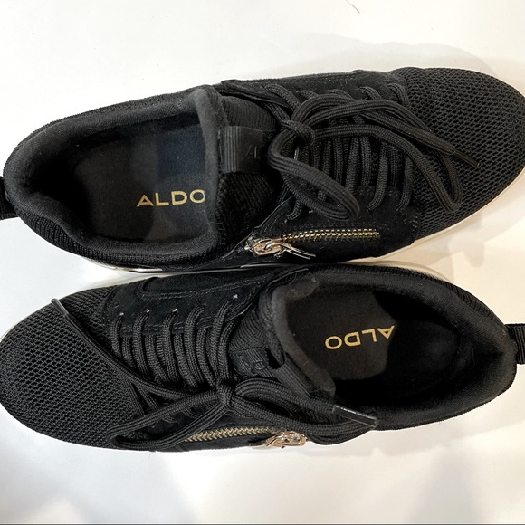 ALDO casual sneakers in black with gold accents size 5 - Picture 4 of 4